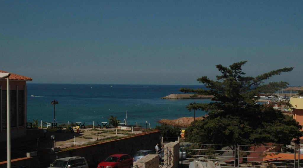 Holiday Home Isola Rossa Exterior foto