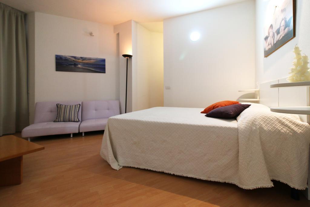 Holiday Home Isola Rossa Exterior foto