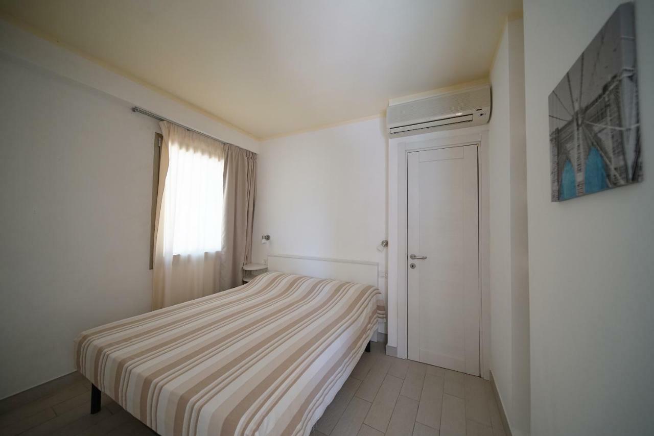 Holiday Home Isola Rossa Exterior foto