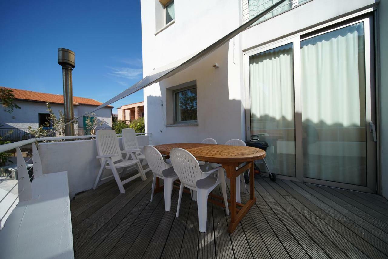 Holiday Home Isola Rossa Exterior foto