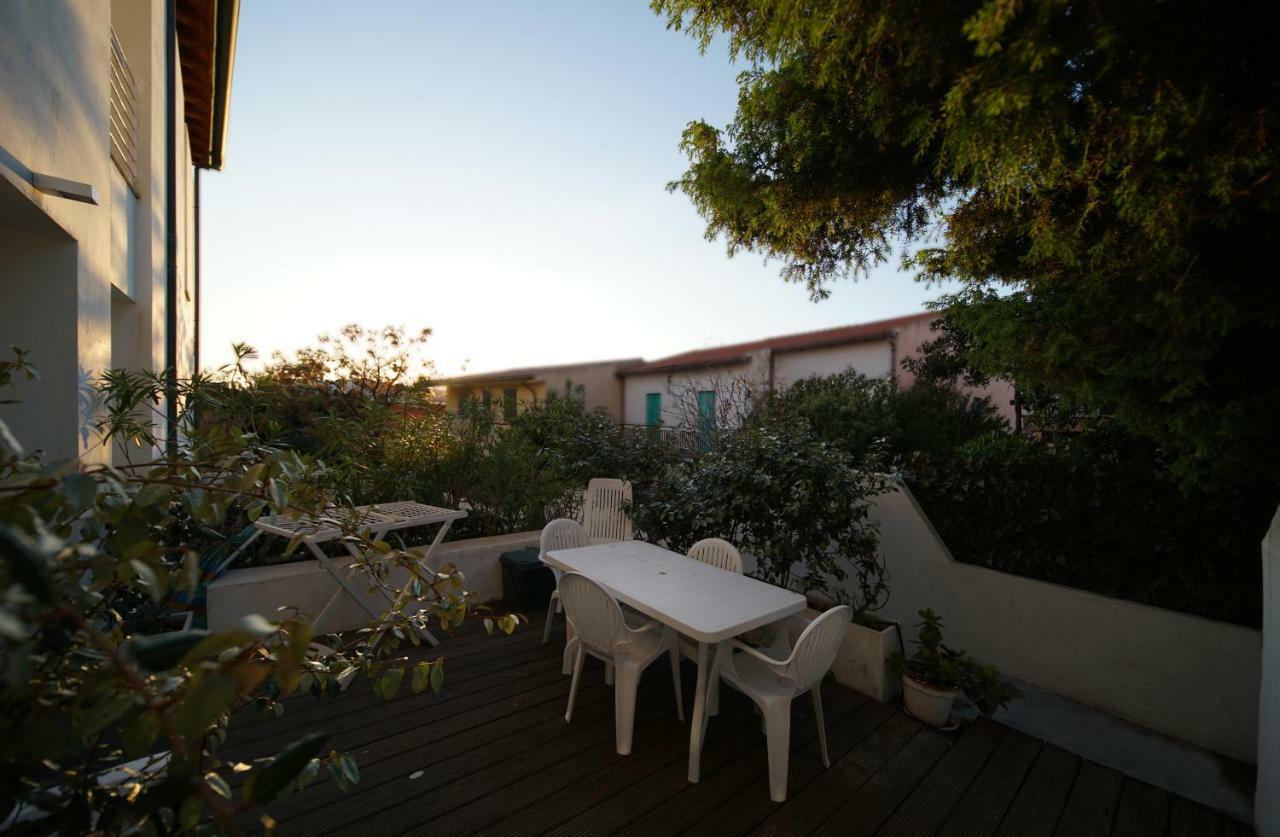 Holiday Home Isola Rossa Exterior foto