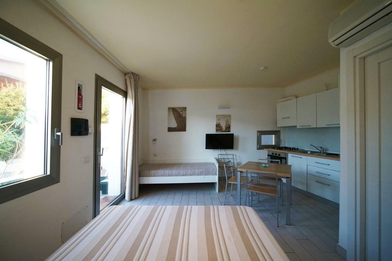 Holiday Home Isola Rossa Exterior foto